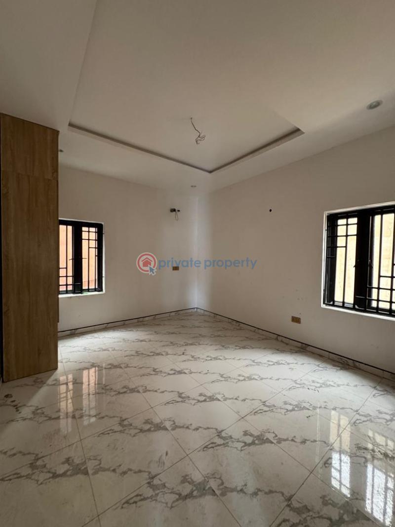 2 bedroom Block Of Flats For Rent Off Babs Animashaun Road, By Bode Thomas Junction, Surulere Bode Thomas Surulere Lagos - 1