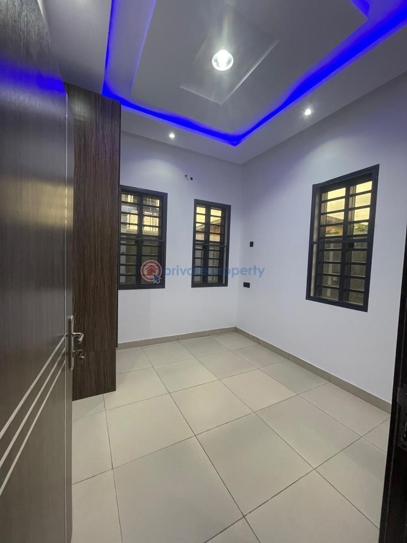 2 bedroom Block Of Flats For Rent Prime Area In Alapere Alapere Kosofe/Ikosi Lagos - 5