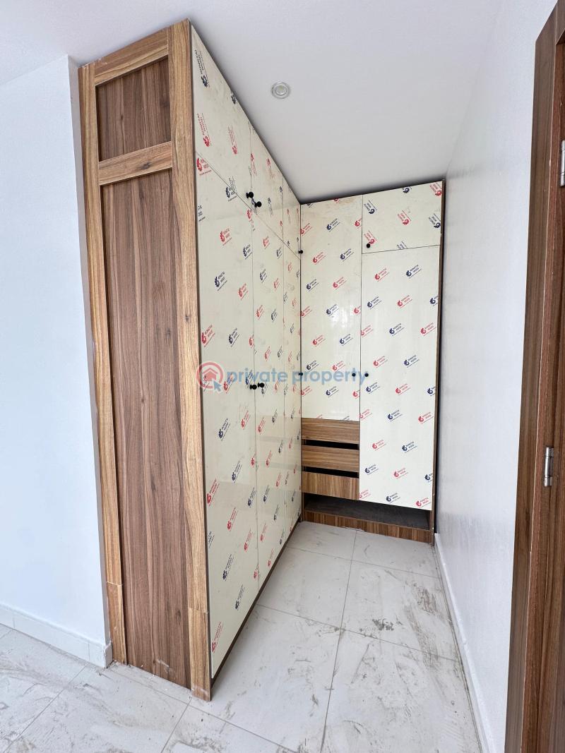 Spacious 2 bedroom with swimming pool and elevator - 9 2 bedroom House For Sale Lekki Phase 1 Lagos - 9