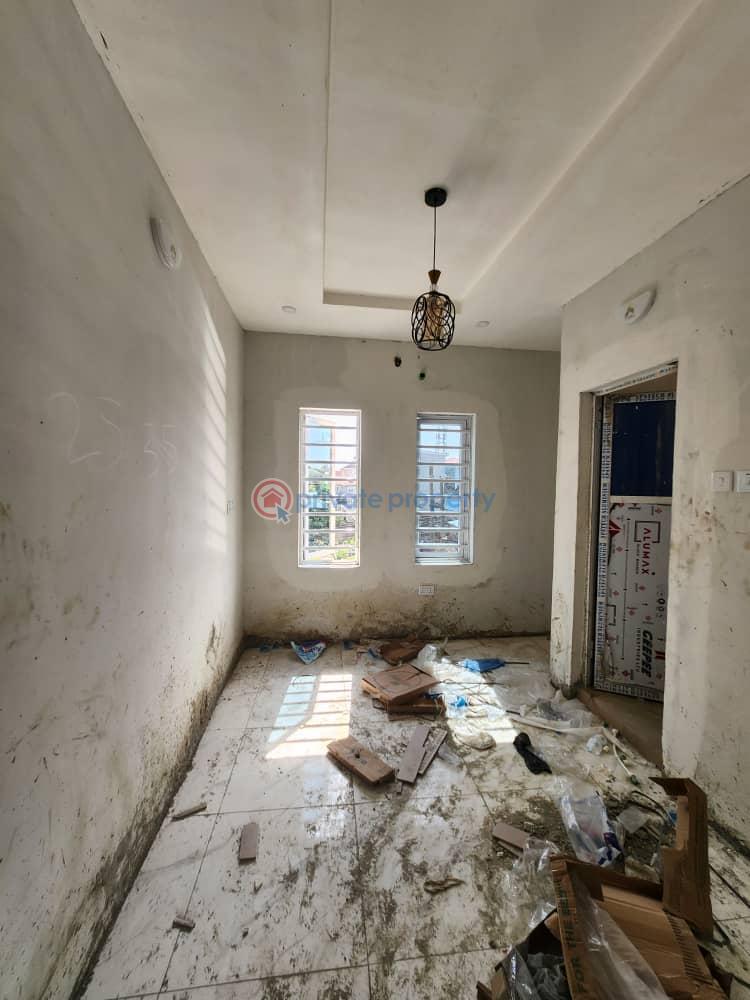2 bedroom Block Of Flats For Sale Yaba Ikeja Lagos - 7