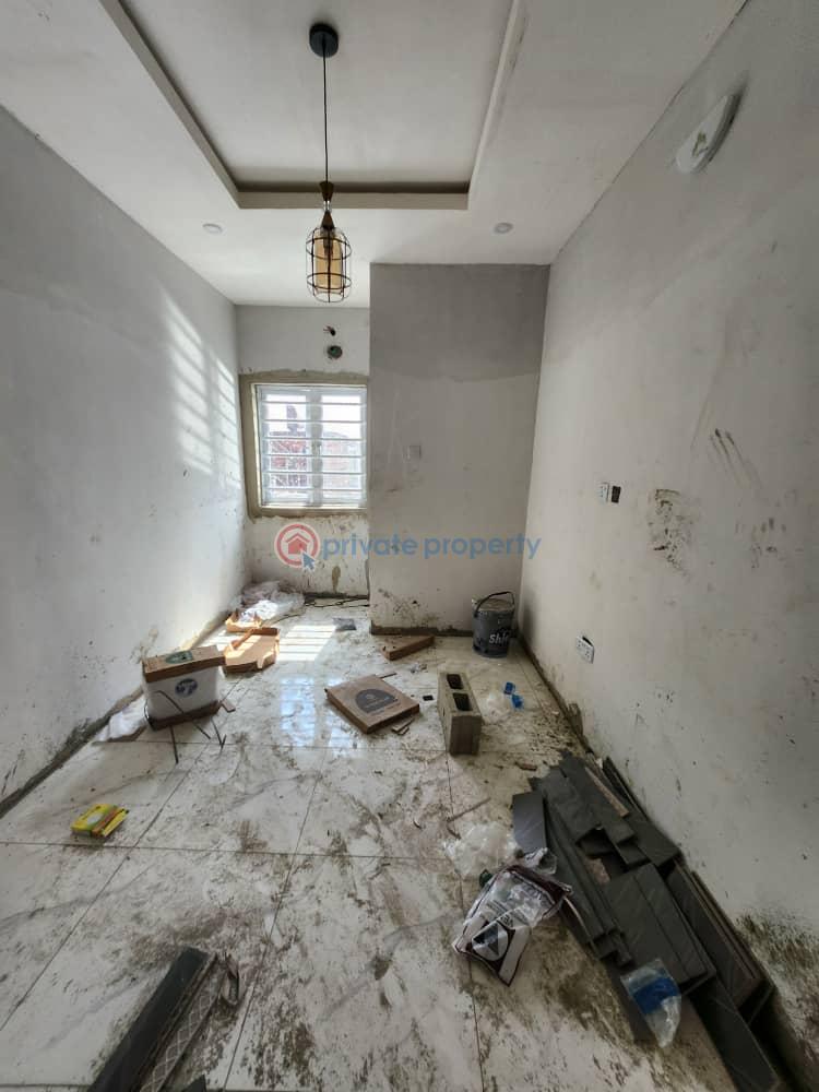 2 bedroom Block Of Flats For Sale Yaba Ikeja Lagos - 2