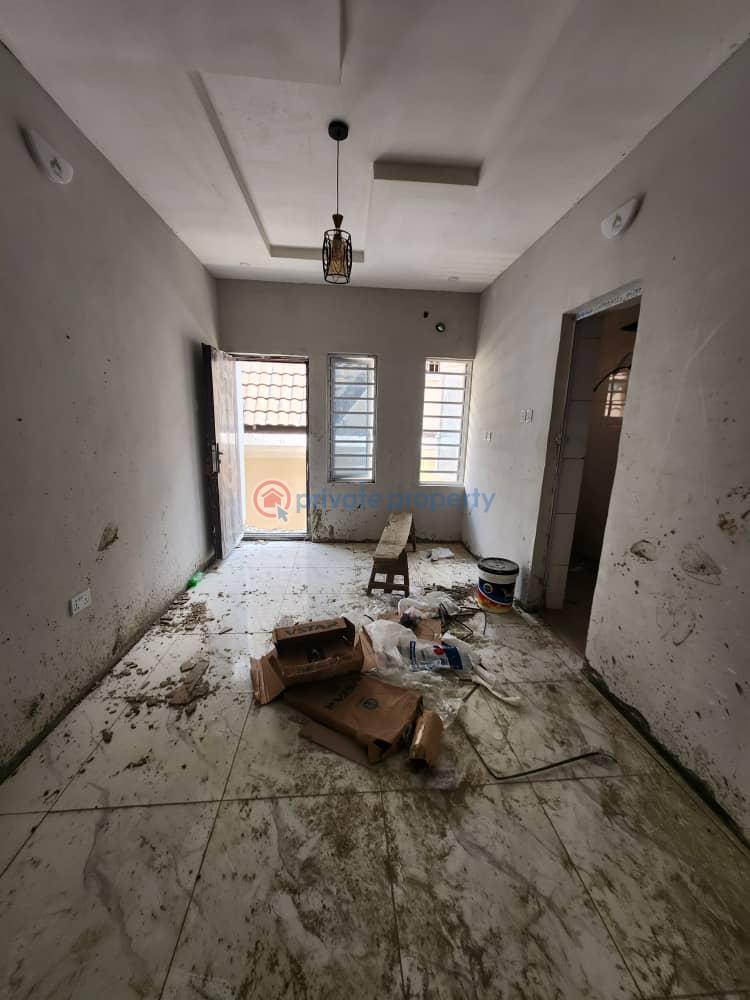 2 bedroom Block Of Flats For Sale Yaba Ikeja Lagos - 9