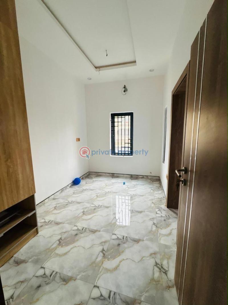2 bedroom Block Of Flats For Sale Surulere Lagos - 5