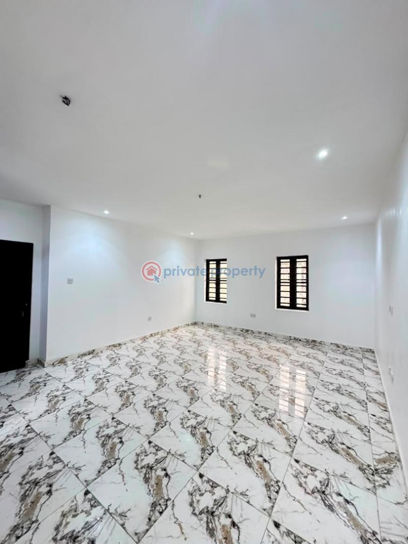 2 bedroom Shared Apartment For Sale Ogunlana Surulere Lagos - 5