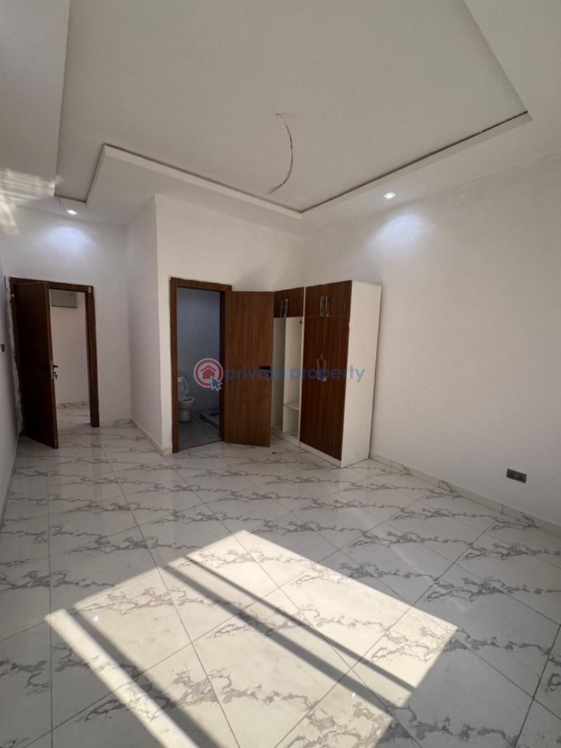 Spacious 2bedroom flat with pool and elevator - 5 2 bedroom Block Of Flats For Sale Ikate Elegushi Lekki Lagos - 5