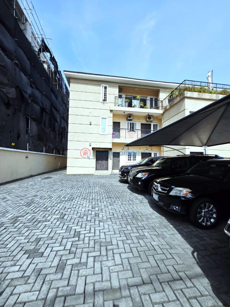 3 bedroom Flat & Apartment For Rent Lekki Phase 1 Lagos - 0