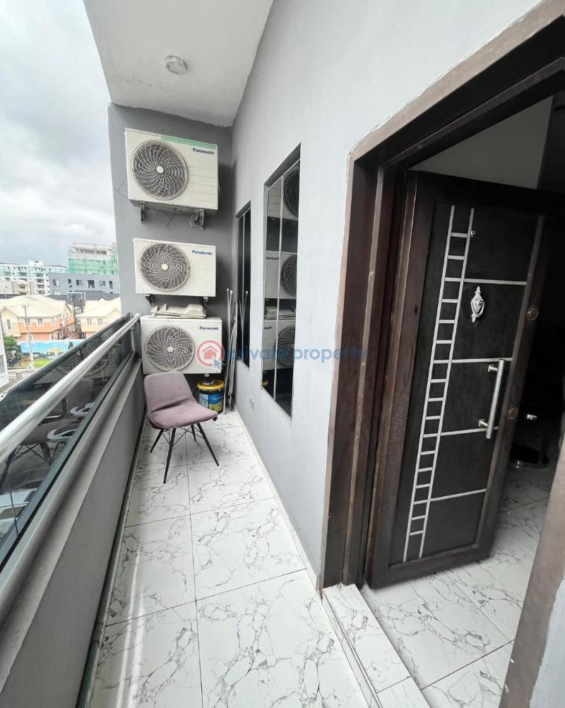 Spacious 3-bedroom apartment - 8 3 bedroom Flat & Apartment For Sale Ikate Elegushi Lekki Lagos - 8