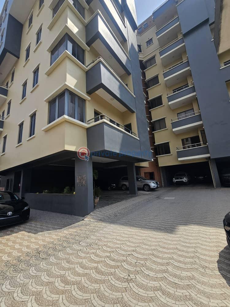 Spacious 3 bedroom apartment with bq,  laundry room,  elevator & swimming pool - 2 3 bedroom Block Of Flats For Sale Oniru, Victoria Island Oniru Victoria Island Lagos - 2