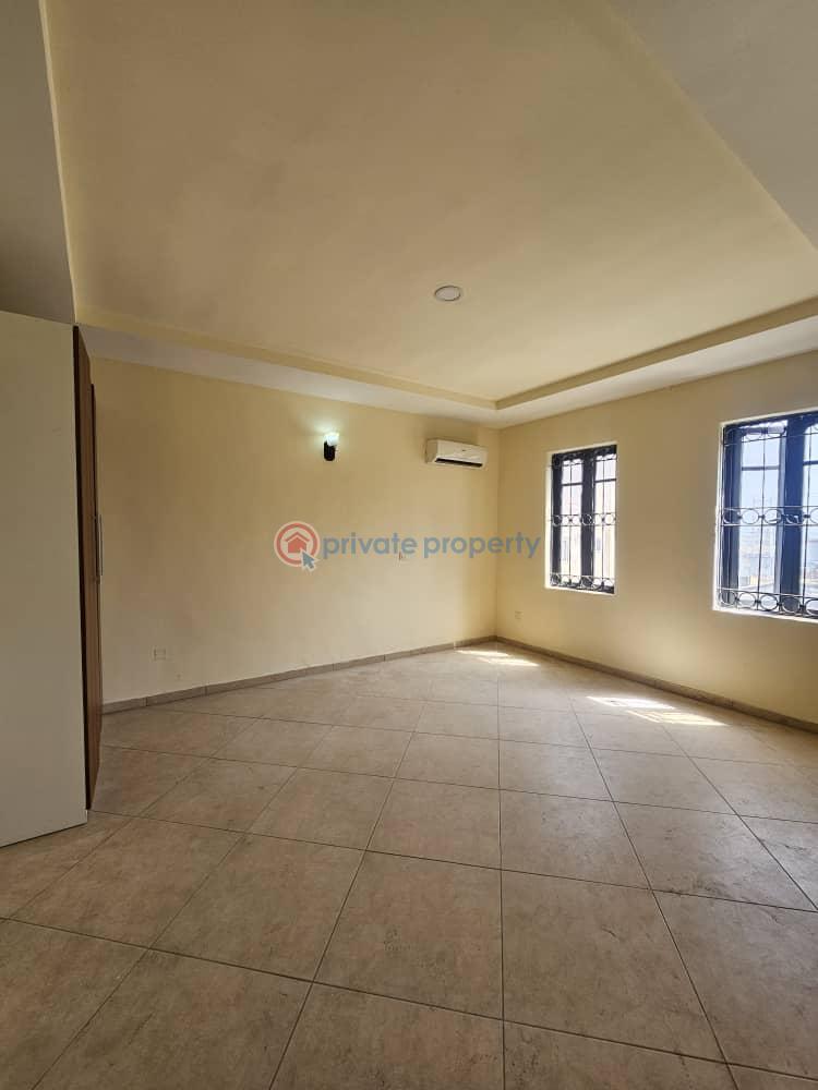 Spacious 3 bedroom apartment with bq,  laundry room,  elevator & swimming pool - 23 3 bedroom Block Of Flats For Sale Oniru, Victoria Island Oniru Victoria Island Lagos - 23