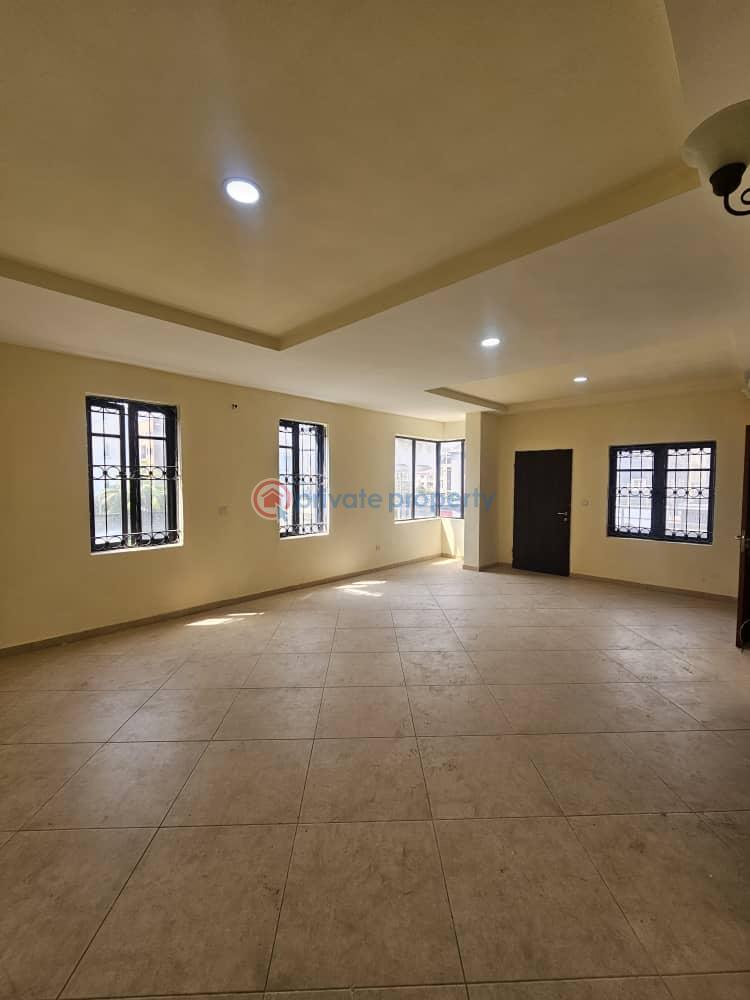 Spacious 3 bedroom apartment with bq,  laundry room,  elevator & swimming pool - 16 3 bedroom Block Of Flats For Sale Oniru, Victoria Island Oniru Victoria Island Lagos - 16