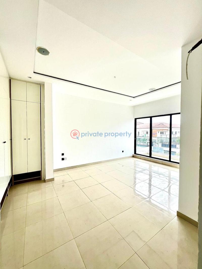 Spacious 3-bedroom apartment with bq - 10 3 bedroom Flat & Apartment For Sale Lekki Phase 1 Lagos - 10
