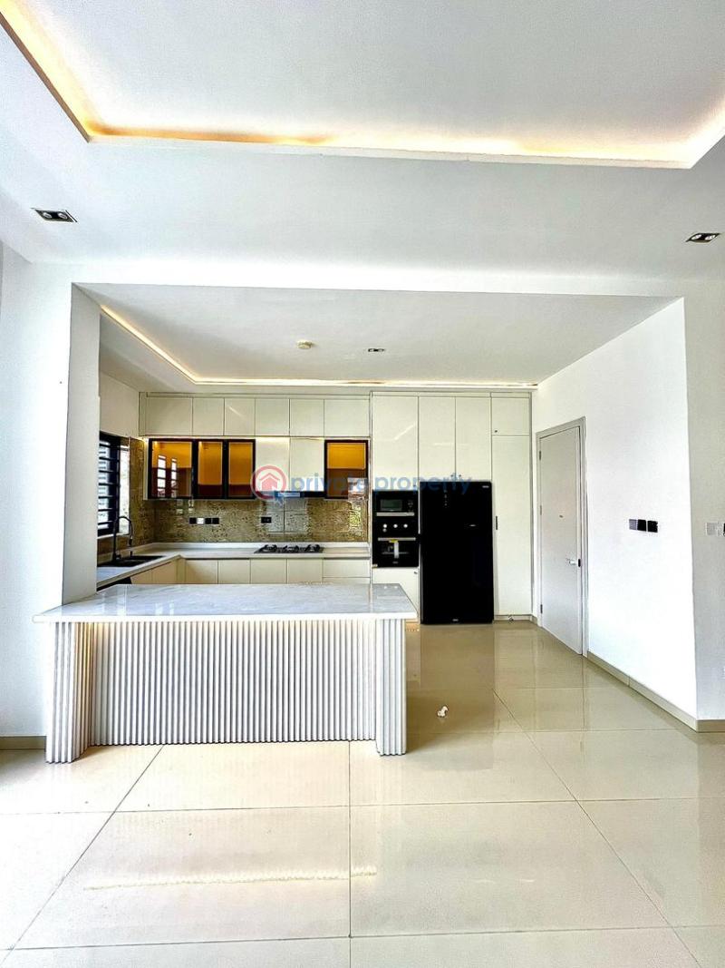 Spacious 3-bedroom apartment with bq - 1 3 bedroom Flat & Apartment For Sale Lekki Phase 1 Lagos - 1