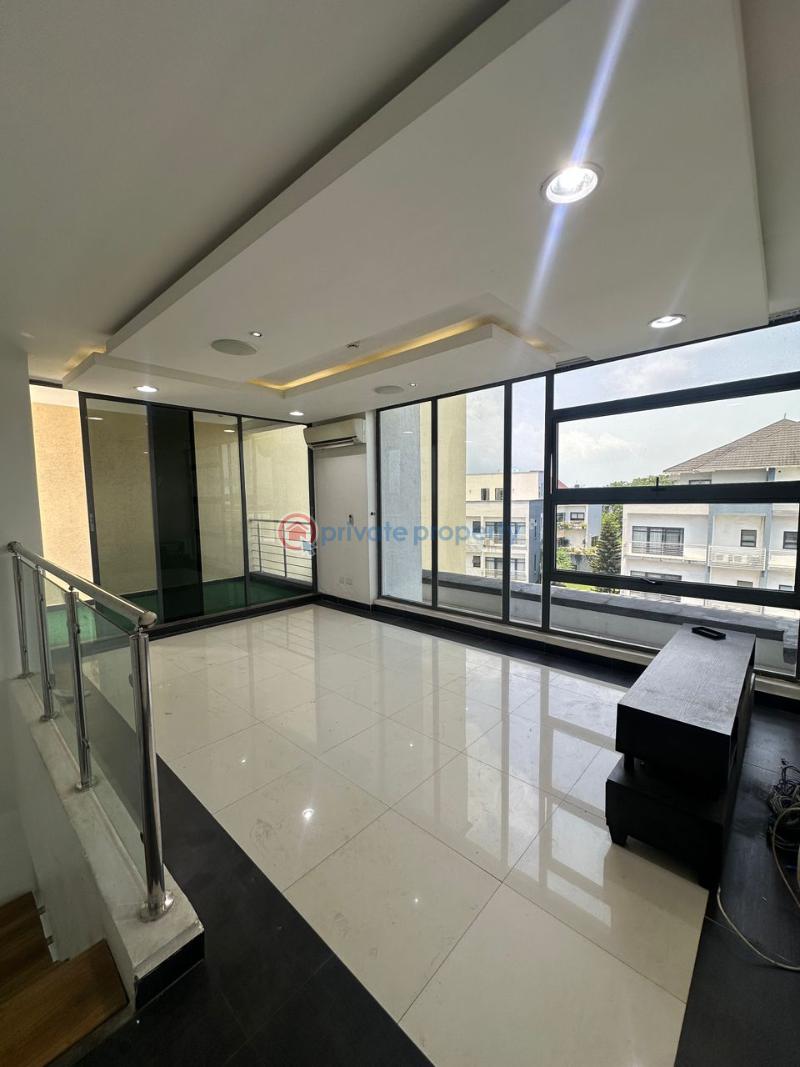 3 bedroom Shared Apartment For Rent Banana Island Ikoyi Lagos - 13