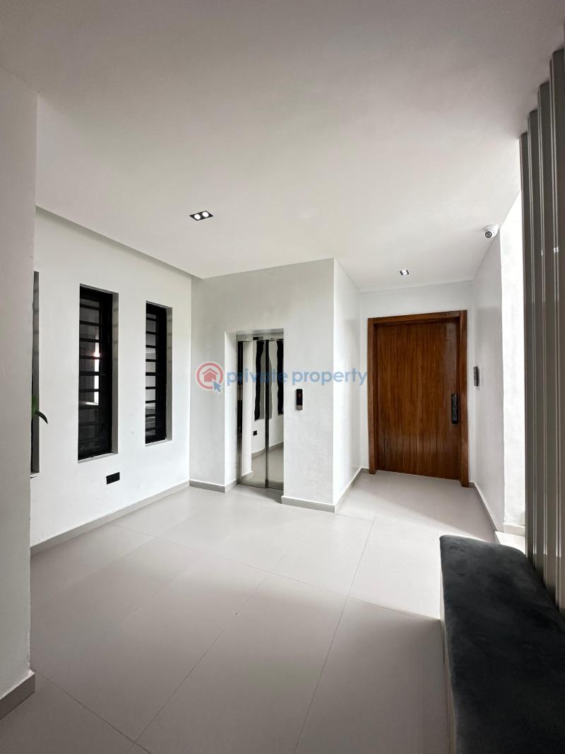 Spacious 3 bedroom apartment with pool, elevator and gym. - 3 3 bedroom House For Sale Lekki Phase 1 Lagos - 3