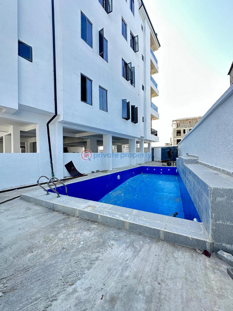 Spacious 3 bedroom apartment with swimming pool & gym. - 1 3 bedroom Block Of Flats For Sale Freedom Way Lekki Lagos - 1