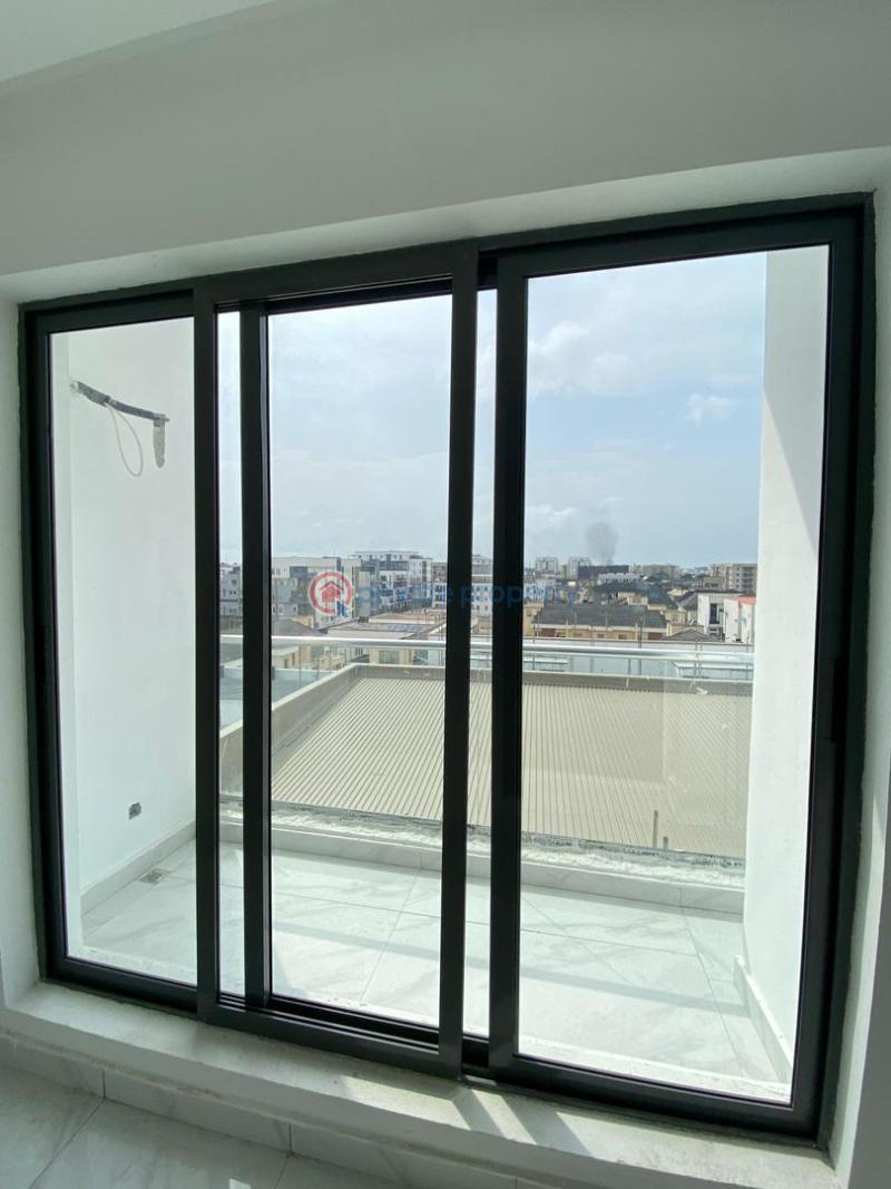 3 bedroom Block Of Flats For Sale Lekki Phase 1, Lekki Lekki Phase 1 Lagos - 1