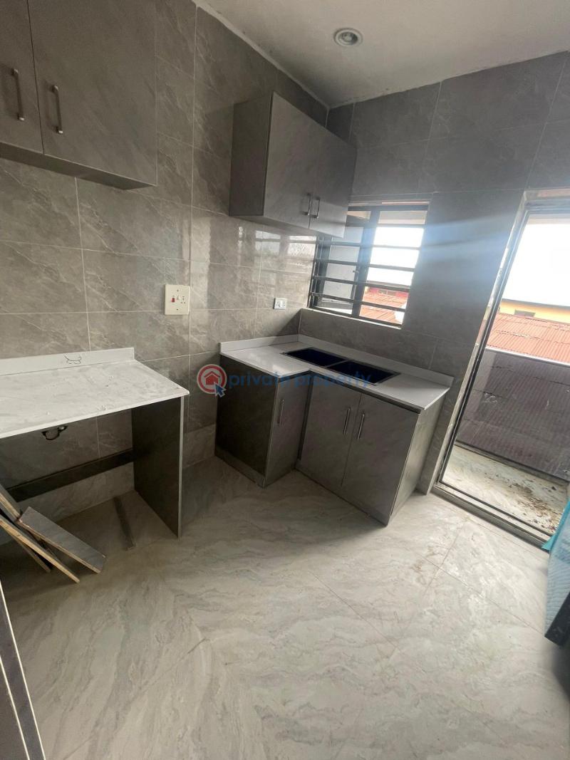 3 bedroom Block Of Flats For Rent Off Adekunle Kuye Via Agbonyin Avenue, Surulere Lawanson Surulere Lagos - 3