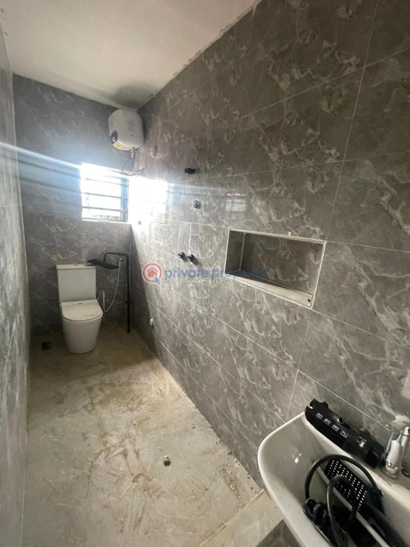 3 bedroom Block Of Flats For Rent Off Adekunle Kuye Via Agbonyin Avenue, Surulere Lawanson Surulere Lagos - 2