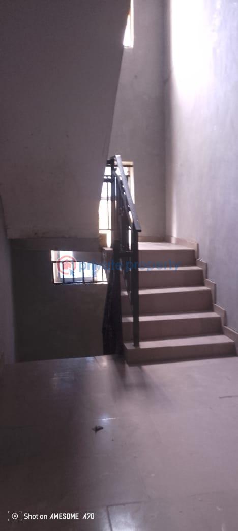 3 bedroom Block Of Flats For Rent Oyadiran Sabo Yaba Sabo Yaba Lagos - 8