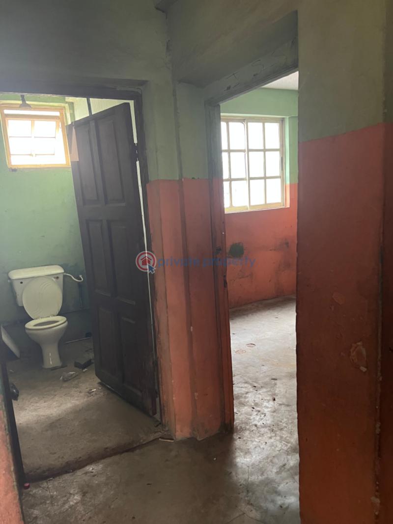 3 bedroom Office For Rent 566 Ikorodu Road, Kosofe, Lagos. Kosofe Kosofe/Ikosi Lagos - 2