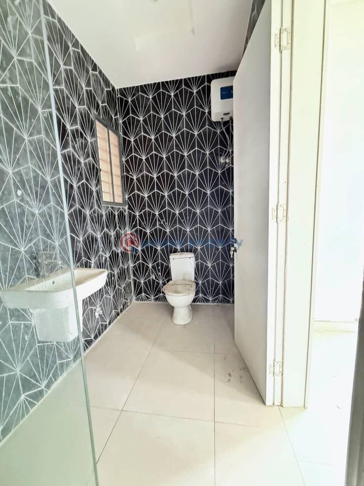 Spacious 3-bedroom semi-detached duplex - 8 3 bedroom Semi detached Duplex For Sale Ikate Elegushi Lekki Lagos - 8