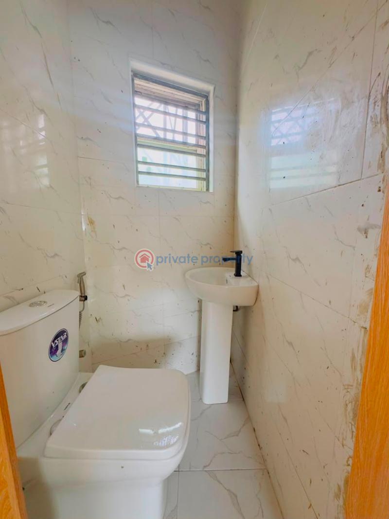 3 bedroom Semi detached Duplex For Sale Magodo GRA Phase 1 Ojodu Lagos - 0