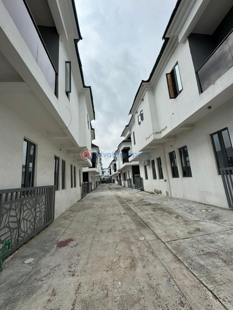 3 bedroom Flat & Apartment For Rent Victoria Garden City Lekki Lagos - 0