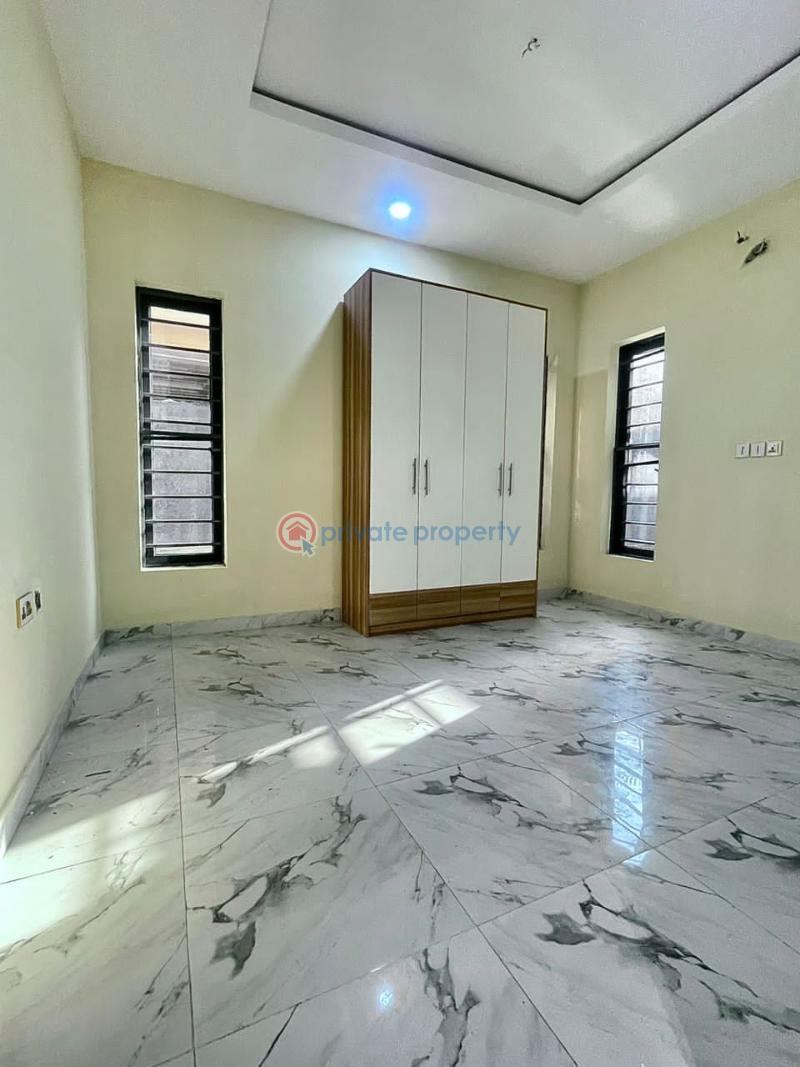 3 bedroom Block Of Flats For Rent New Road Opposite Chevron Lekki Along Lekki Expressway Lagos - 1