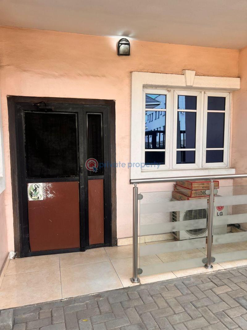 3 bedroom Block Of Flats For Rent Okupe Estate. Maryland Ikeja Lagos - 4