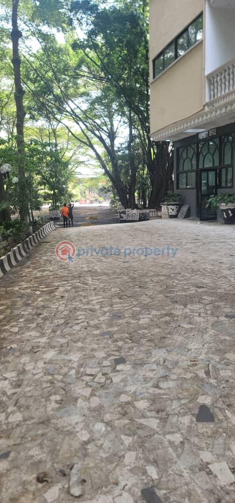 Spacious 3bedroom ,with 1bq and laundry room rent=12m - 10 3 bedroom Block Of Flats For Rent Oluwanisola Eleganza Estate Lekki Lagos Lekki Expressway Lagos - 10