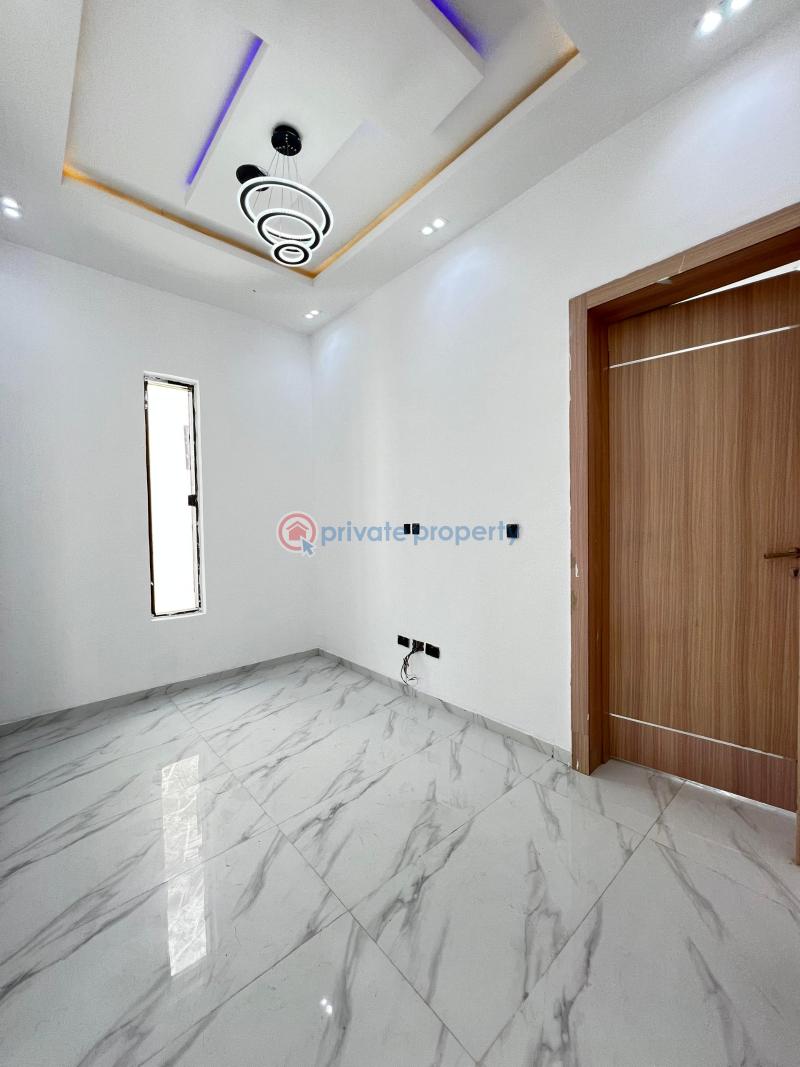 Spacious 4 bedroom detaced duplex with swimming pool and bq - 4 4 bedroom Detached Duplex For Sale Chevron Drive Lekki Lagos - 4