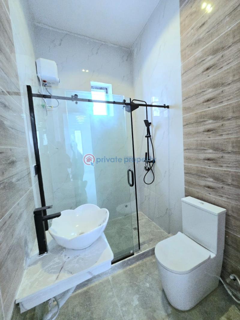 Spacious 4 bedroom detached  duplex - 6 4 bedroom Detached Duplex For Sale Chevron Drive Lekki Lagos - 6