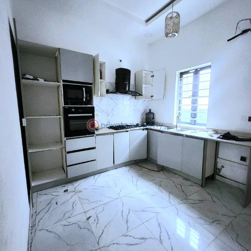Spacious 4-bedroom detached duplex - 4 4 bedroom Detached Duplex For Rent Chevron Drive Lekki Lagos - 4
