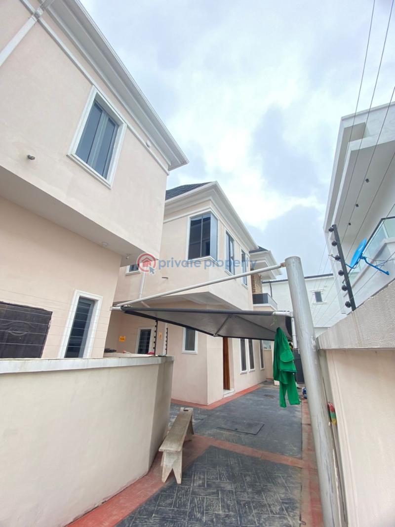 4 bedroom Detached Duplex For Sale Ikota Lekki Lagos - 4