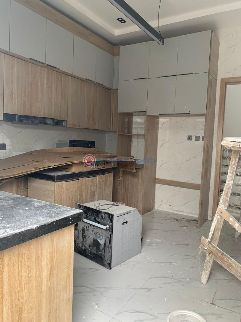 4 bedroom Detached Duplex For Rent Orchid Road Lafiaji Lekki Lagos - 3
