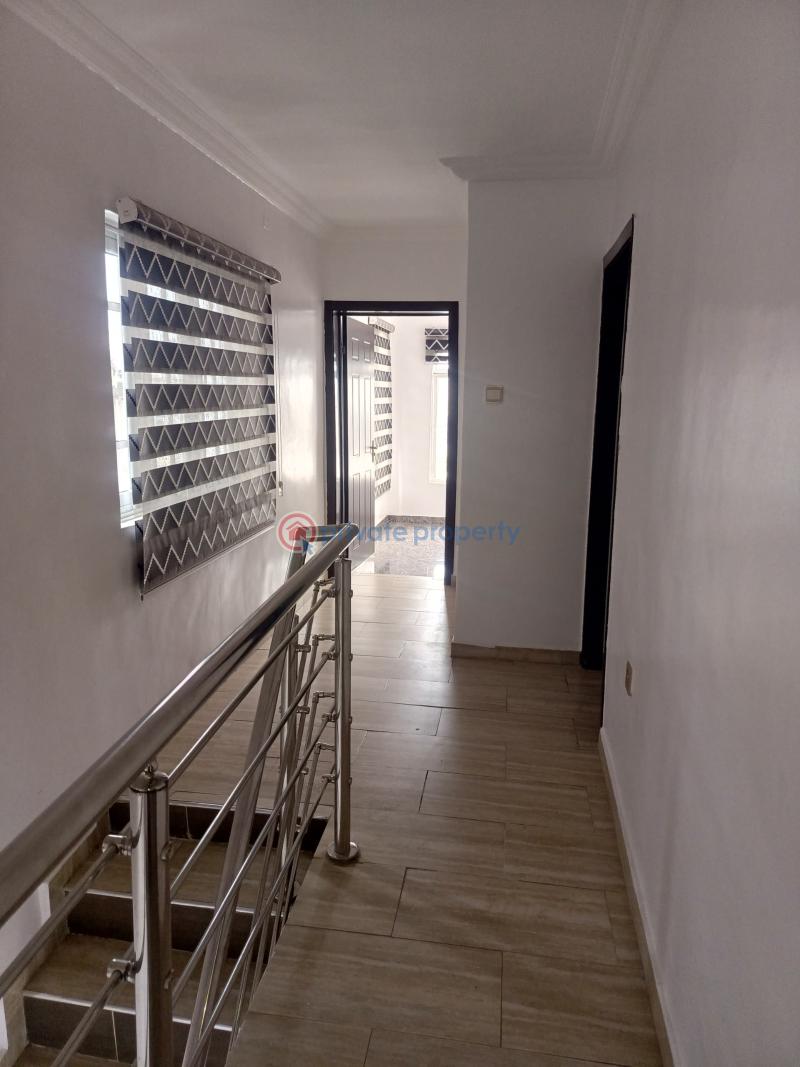 Detached Duplex For Sale Aerodrome Gra Samonda Ibadan Oyo - 10