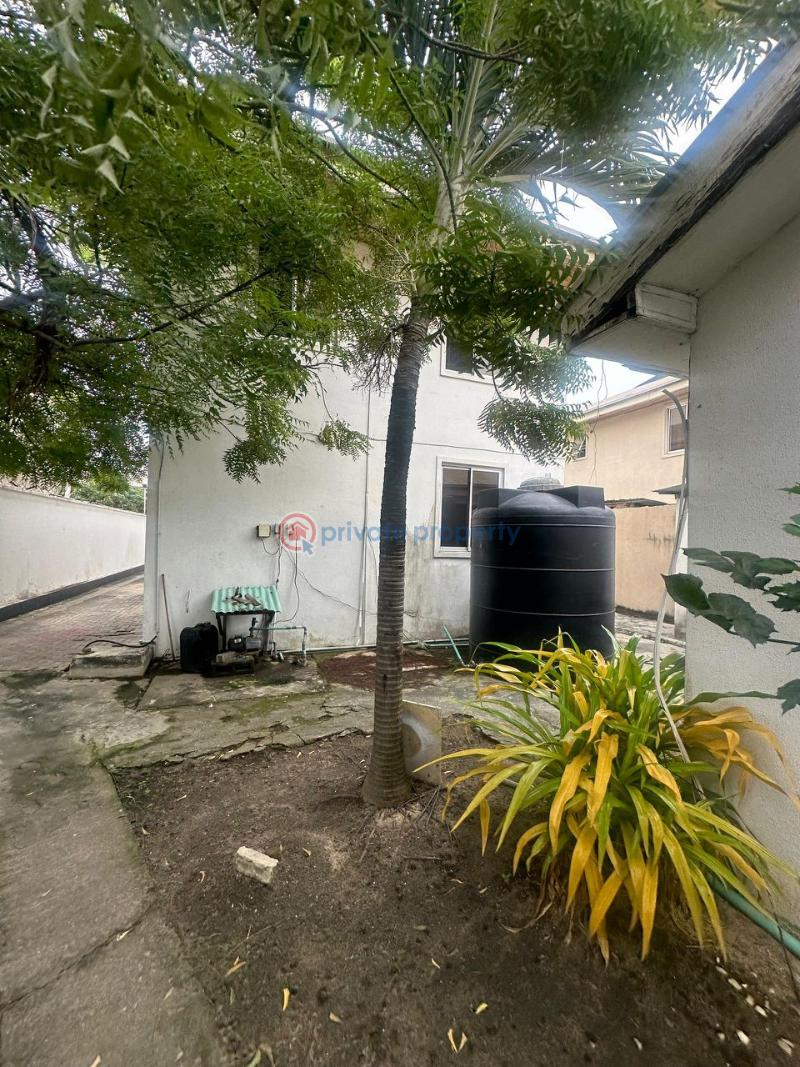 4 bedroom Detached Duplex For Rent Lekki Phase 1 Lagos - 4