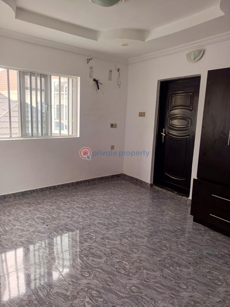 Detached Duplex For Sale Aerodrome Gra Samonda Ibadan Oyo - 2