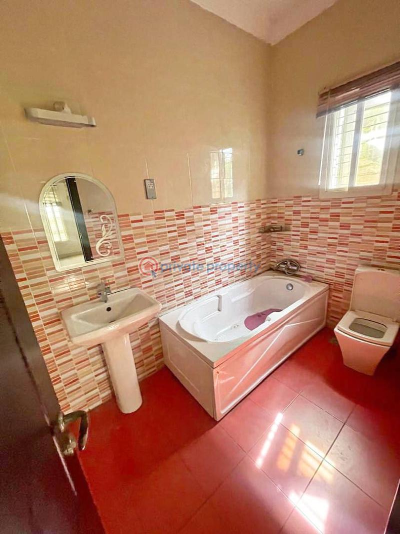 Spacious 4 bedroom self serviced semi detached duplex - 12 4 bedroom Semi detached Duplex For Rent Pinnock Beach Estate Osapa London Lekki Lagos - 12