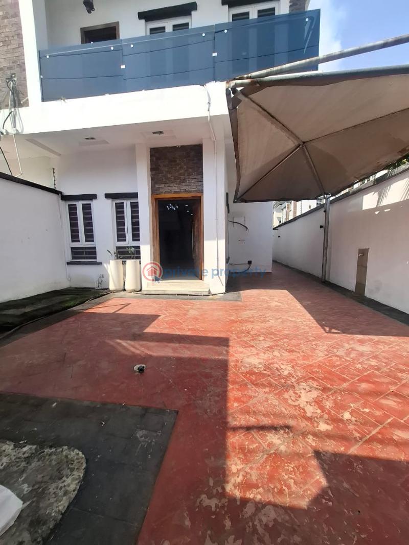 4 bedroom Semi detached Duplex For Sale Osapa Lekki Lagos - 4