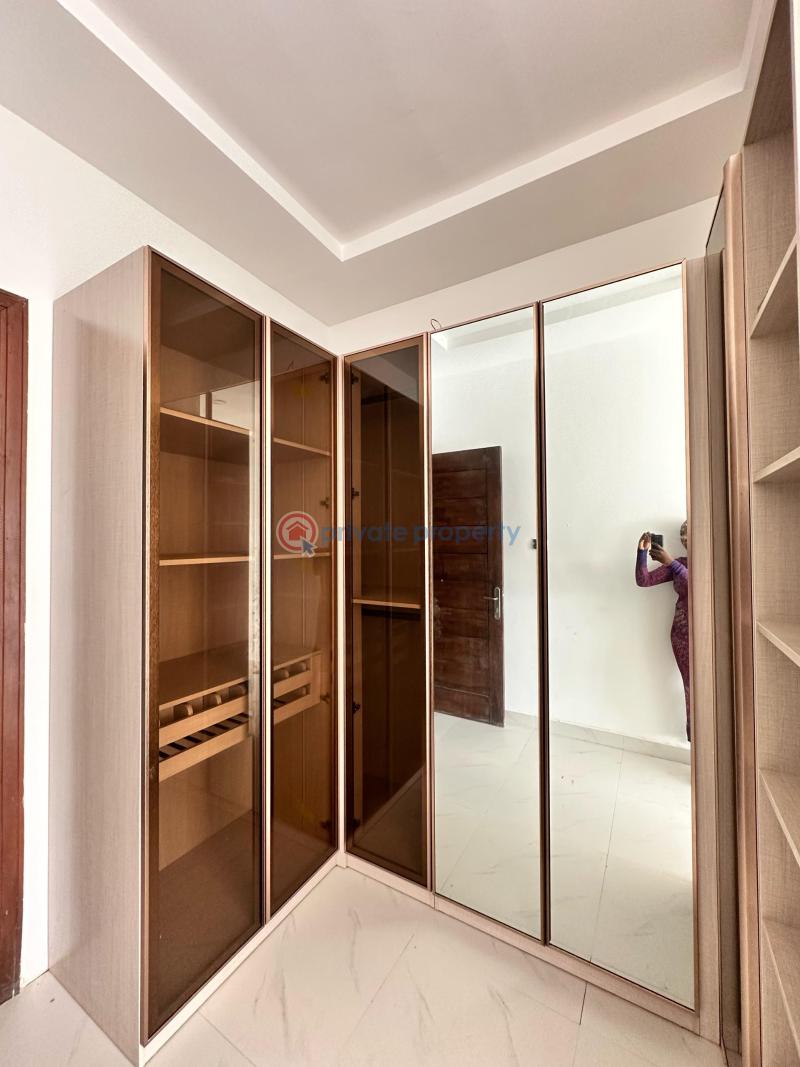 4 bedroom Semi detached Duplex For Sale Ologolo Lekki Lagos - 3