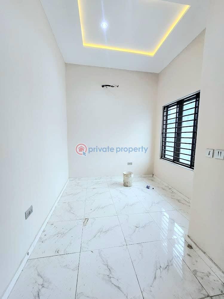 Spacious 4-bedroom semi-detached house - 3 4 bedroom Semi detached Duplex For Rent Lekki Phase 1 Lagos - 3