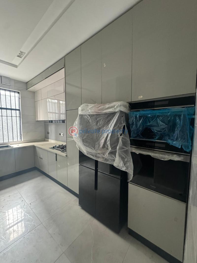 Spacious 4 bedroom semi-detached house with 1 bq - 8 4 bedroom Semi detached Duplex For Sale Victoria Island Lagos - 8