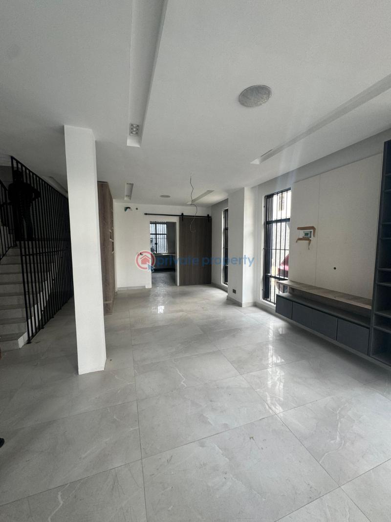 Spacious 4 bedroom semi-detached house with 1 bq - 1 4 bedroom Semi detached Duplex For Sale Victoria Island Lagos - 1