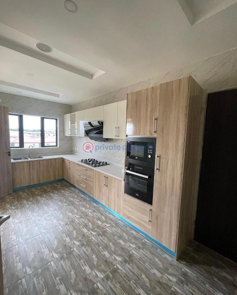 Spacious 4 bedroom serviced apartment with bq, elevator & swimming pool - 3 4 bedroom Block Of Flats For Sale Oniru Estate Close To Ligali Ayorinde Oniru Victoria Island Lagos - 3