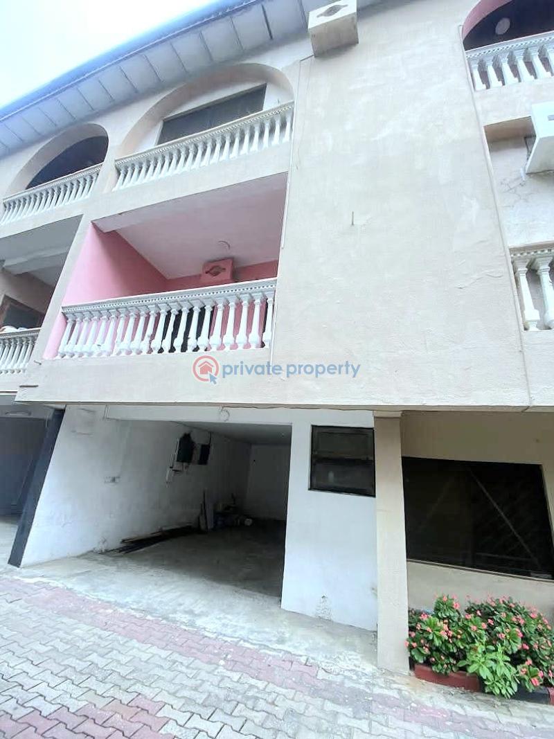 Spacious 4 bedroom terrace - 10 4 bedroom Terraced Duplex For Rent Lekki Phase 1 Lagos - 10
