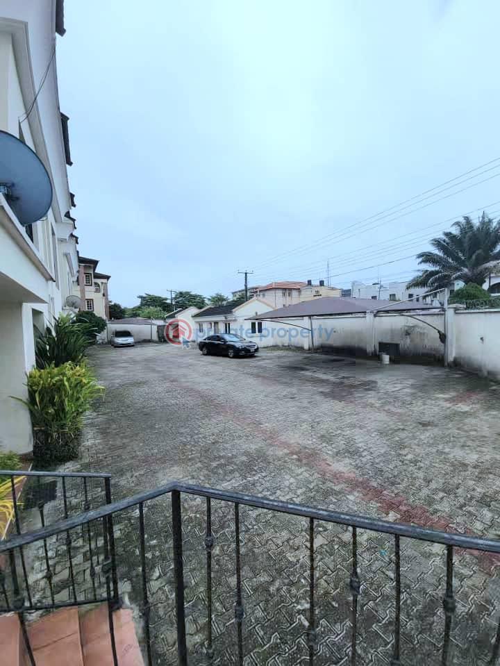 Spacious 4-bedroom terrace duplex - 15 4 bedroom Terraced Duplex For Rent Lekki Phase 1 Lagos - 15