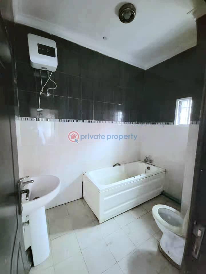 Spacious 4-bedroom terrace duplex - 13 4 bedroom Terraced Duplex For Rent Lekki Phase 1 Lagos - 13