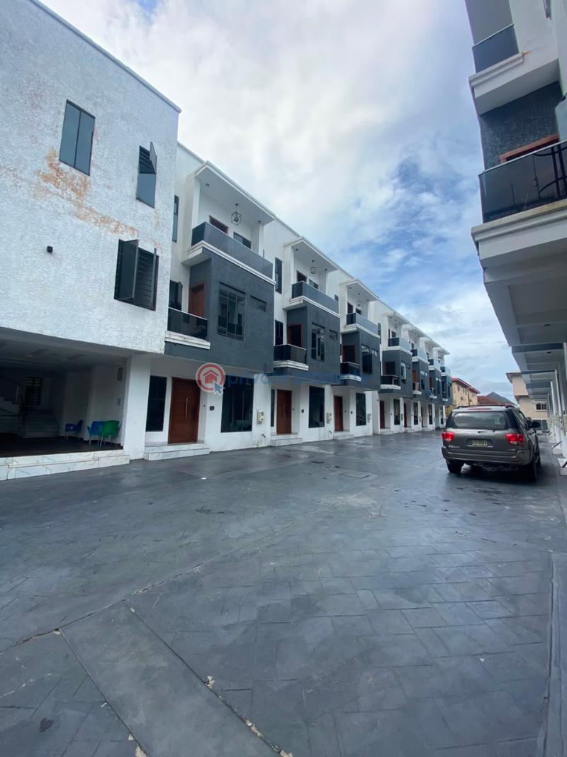 4 bedroom Terraced Duplex For Sale Chevron Drive Lekki Lagos - 3