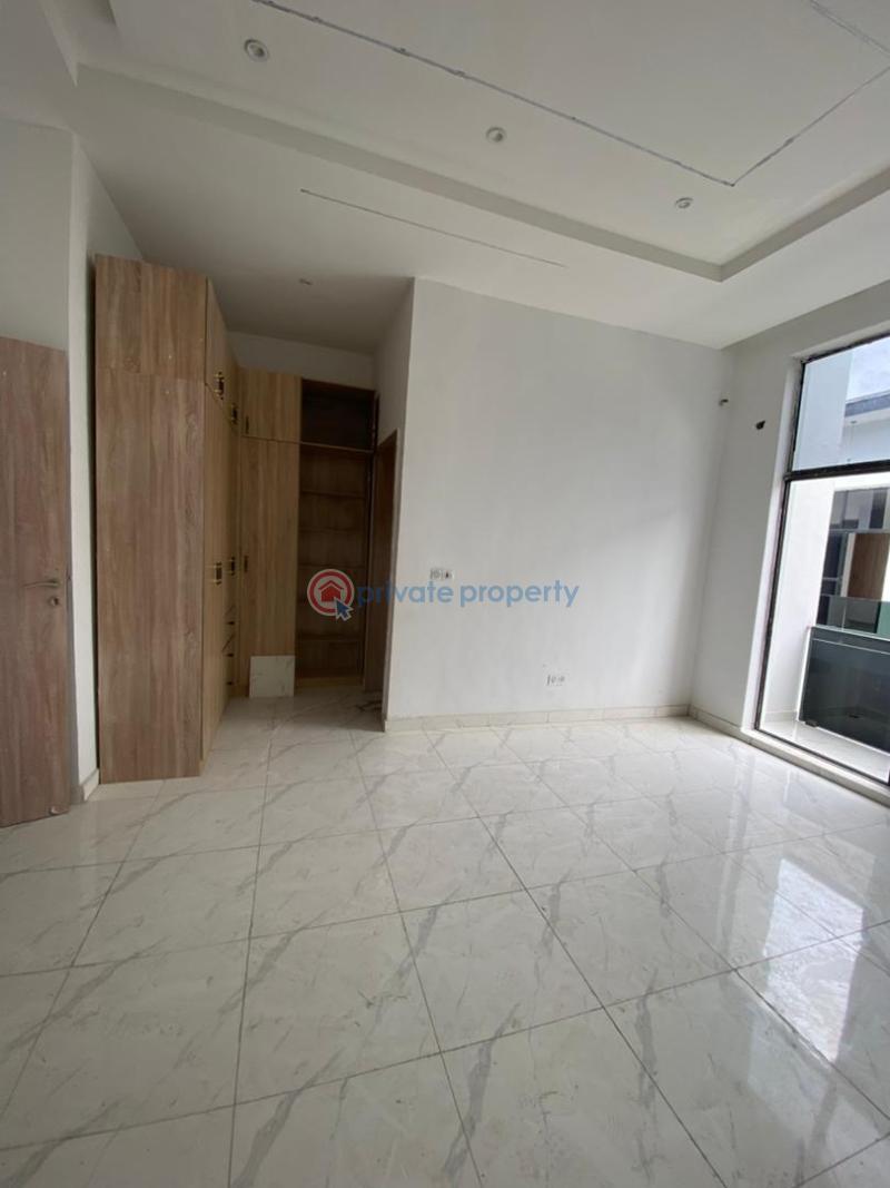 4 bedroom Terraced Duplex For Rent In An Estate Ikota Lekki Lagos - 7